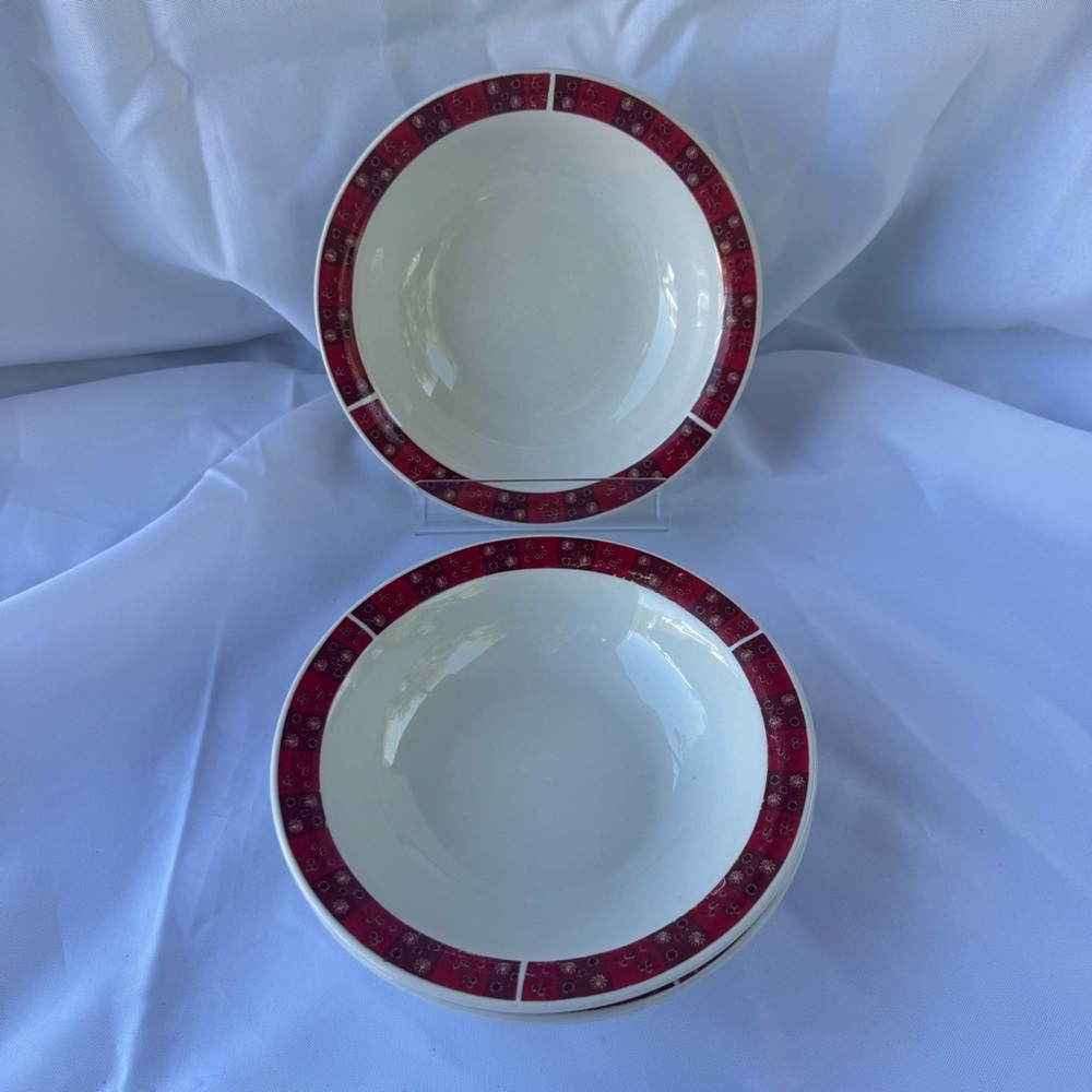 Royal Norfolk Elegant Red Cereal Soup Bowl Set of 3 in a Retro Paisley Pattern